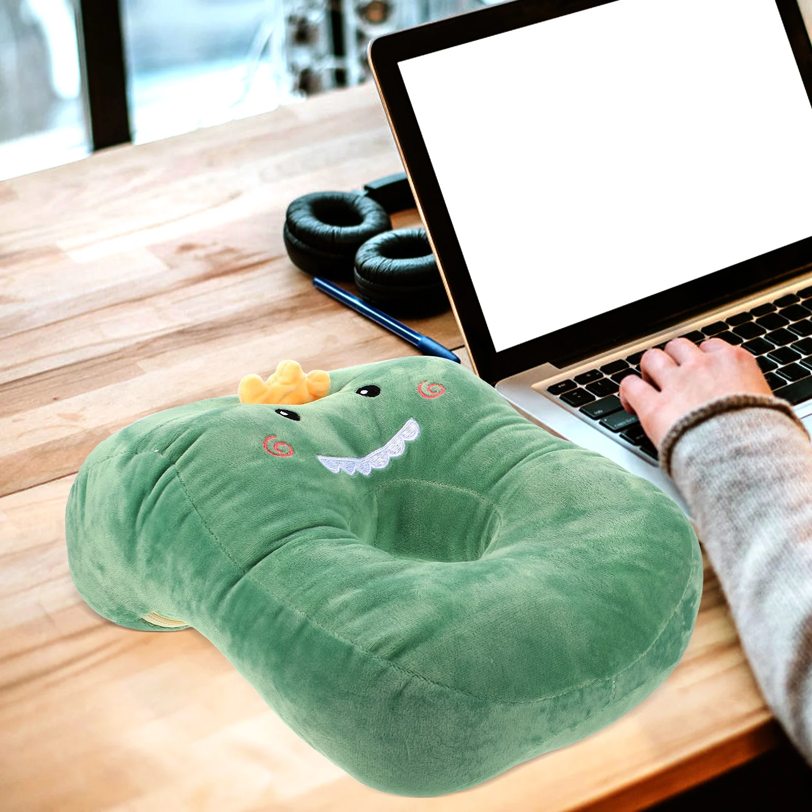 وسادة قيلولة محشوة مريحة بتصميم مريح لمكتب المكتب والمدرسة ودعم النوم من القطن PP