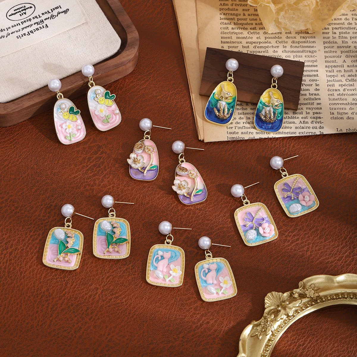 

New French Forest Style Monet Garden Light Luxury Stud Earrings for Women High-end Sweet Fresh Charm Flower Cat Vacation Earring