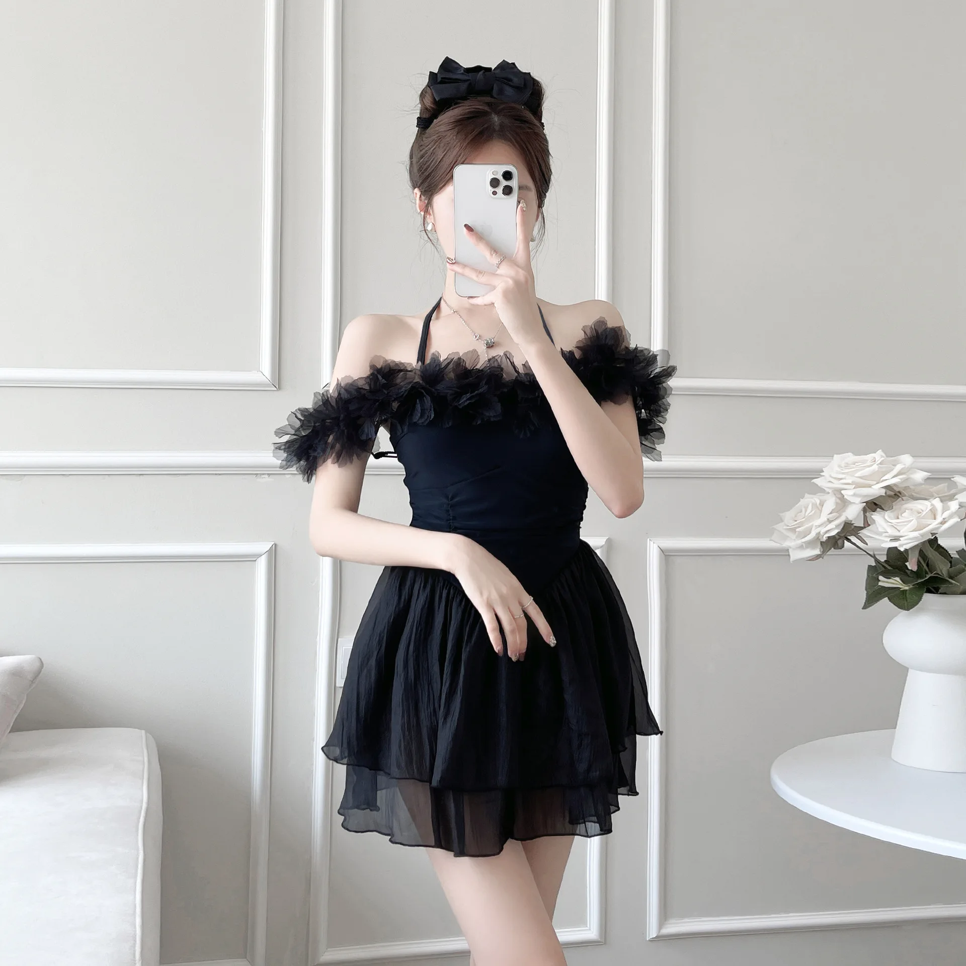 

2025 New Swimsuit Petal Design Embellished Backless Sexy One-piece Flat-angle Skirt Girl Sweet Princess Swimsuit Bathing Suit