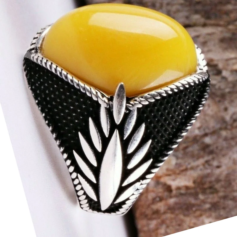 Popular Men\'s Yellow Oval Stone Finger Ring Engraving Silver Color Geometric Pattern for Male Party Jewelry Size 6-13