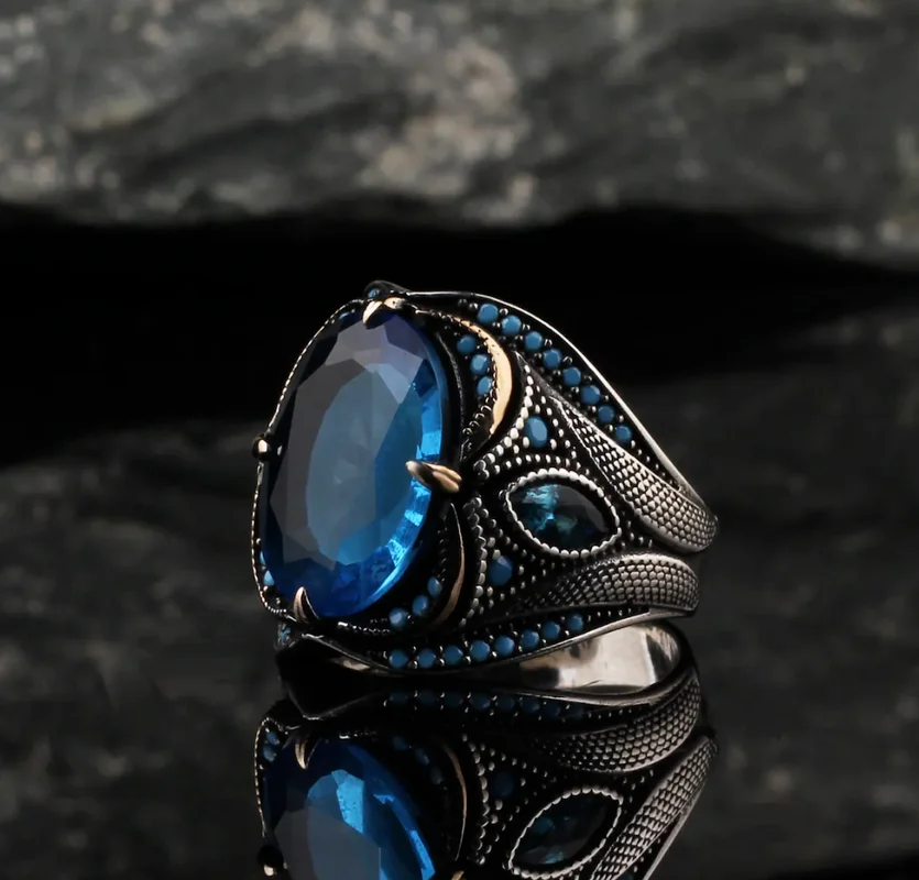 Vintage Oval Inlaid Blue Zircon Stones Men Rings Retro Silver Color Metal Carving Punk Rings Jewelry