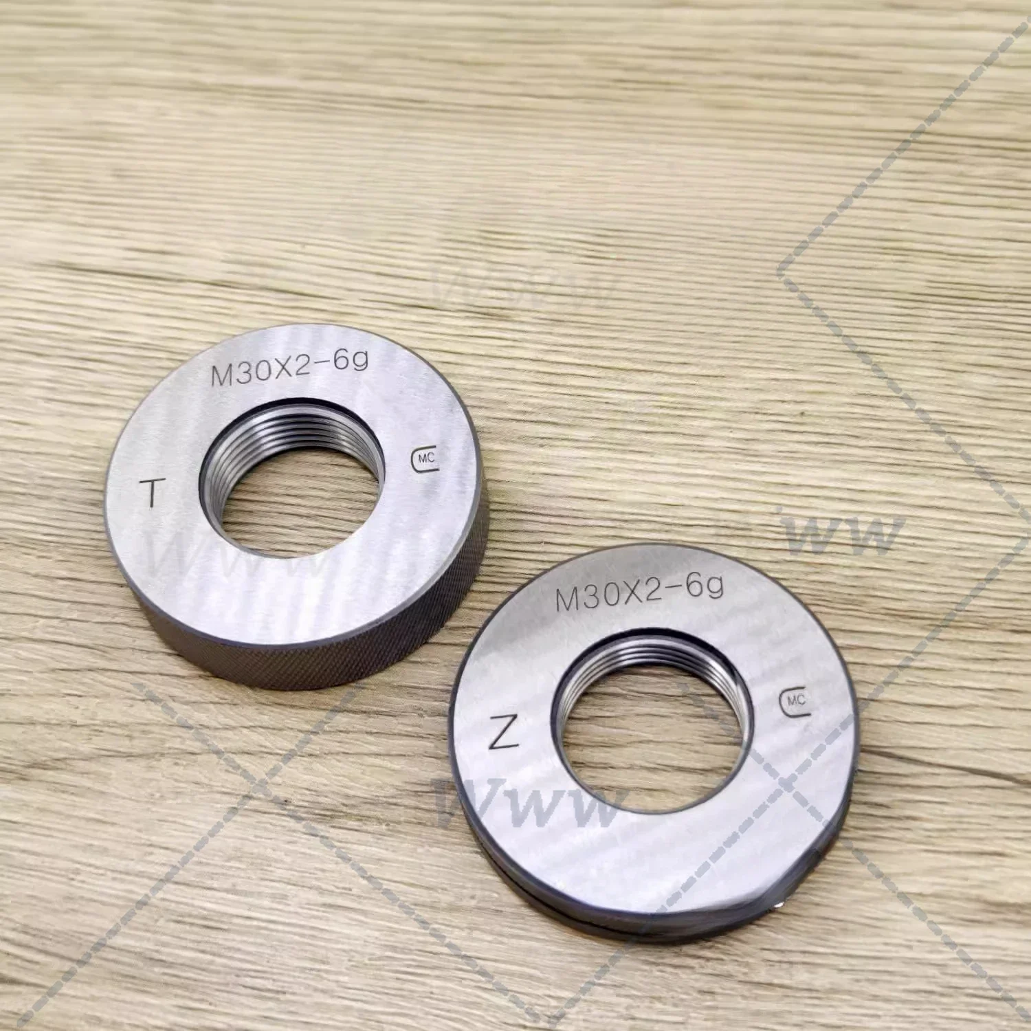 

Кольцевой манометр с метрической резьбой M11M12M13M14M15M16M17M18*1*1,5*1,25*0,5