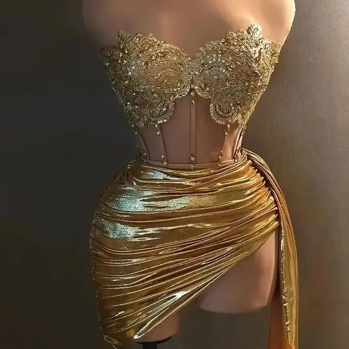 Conjunto de dos piezas con Top brillante para mujer, traje de escenario para cantante, fiesta de noche de cumpleaños, vestido dorado Sexy sin tirantes con lentejuelas y diamantes de imitación