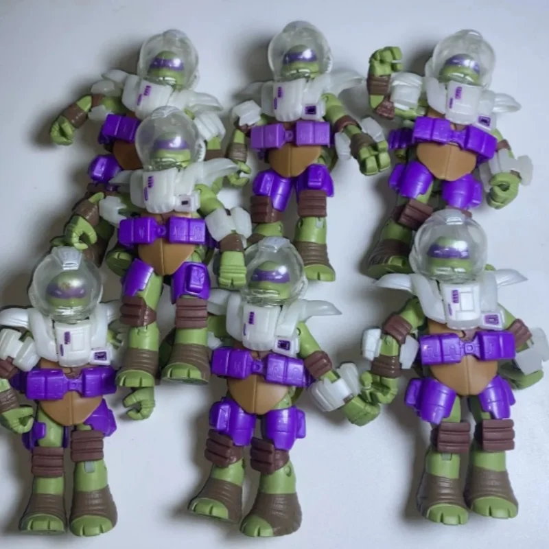 

Подлинная в наличии объемная грузовая красочная звезда ниндзя черепашки Piaymates Миямото кролик воин черепашки мобильная кукла