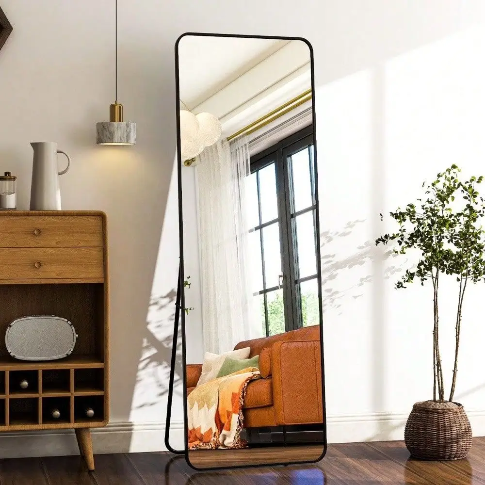 X 16 Zoll großer Bodenspiegel mit abgerundeten Ecken, stabiler Rahmen aus Aluminiumlegierung, freistehendes Design, ideal für das Schlafzimmer, Schwarz