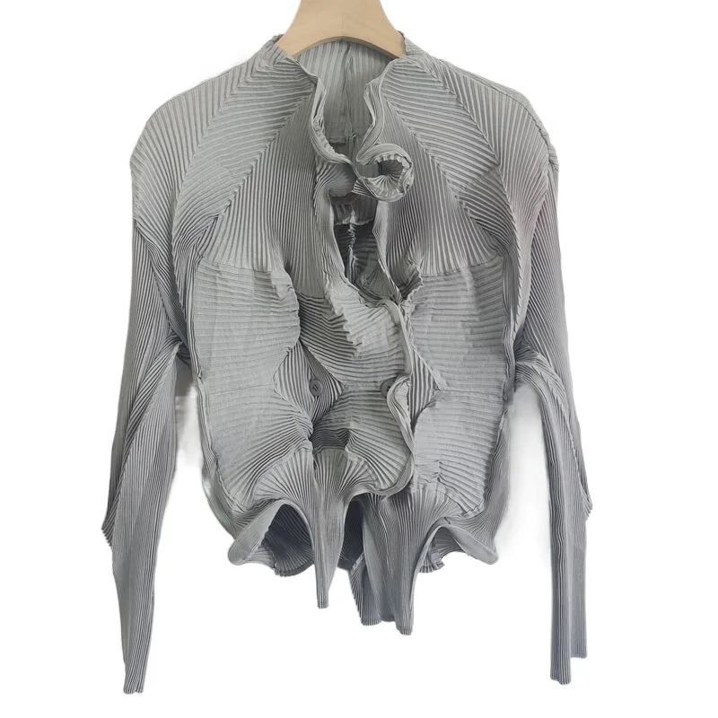 Imagem -03 - Miyake Camisa Plissada Verão Outono 2023 Novidades Flower Bud Torcido Plissado Irregular Design Sentimento Camisa Roupas Cardigan