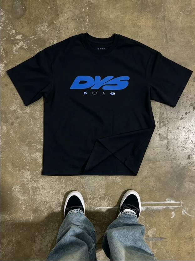 2026 Vintage DVS Skate T Shirt Blue Logo Front Print Tee Unisex Oversized Cotton Skateboard Fan Streetwear Tops