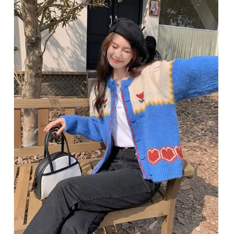 2024 Spring and Autumn New Women\'s Clothing Korean Unique Knitted Cardigan Women\'s Retro Heart Lifting Sweater Jacket