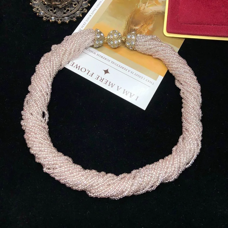 Hot-selling New Trendy Retro Versatile Necklace Multi-strand Pink Rice Bead Neck Chain Magnetic Buckle Sweater Chain Medieval Wo