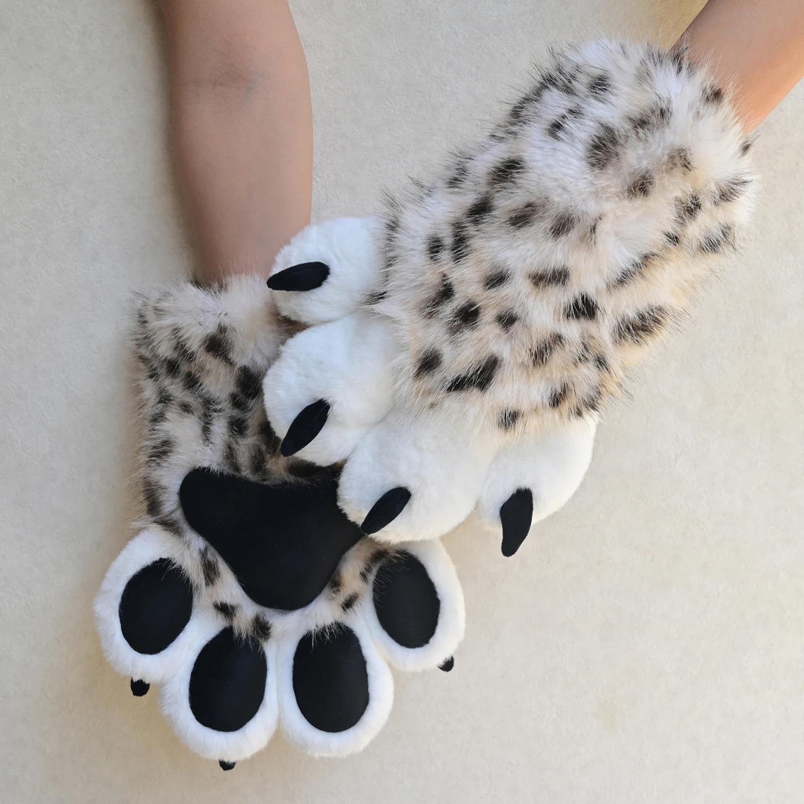 Leopard Print Plush Animal Paw Gloves Synthetic Fur Style Fursuit Hand Paws Cosplay Costume for Halloween Party