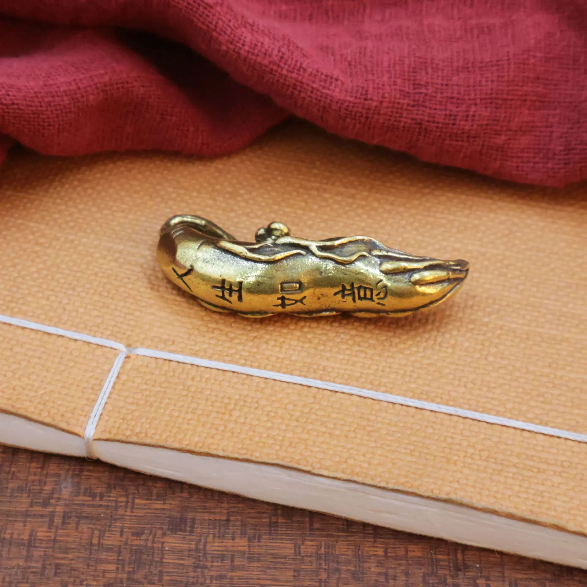 1/2Pcs Brass Life Ruyi Creative Pendant Old Millennium Ginseng Retro Keychain Pendant
