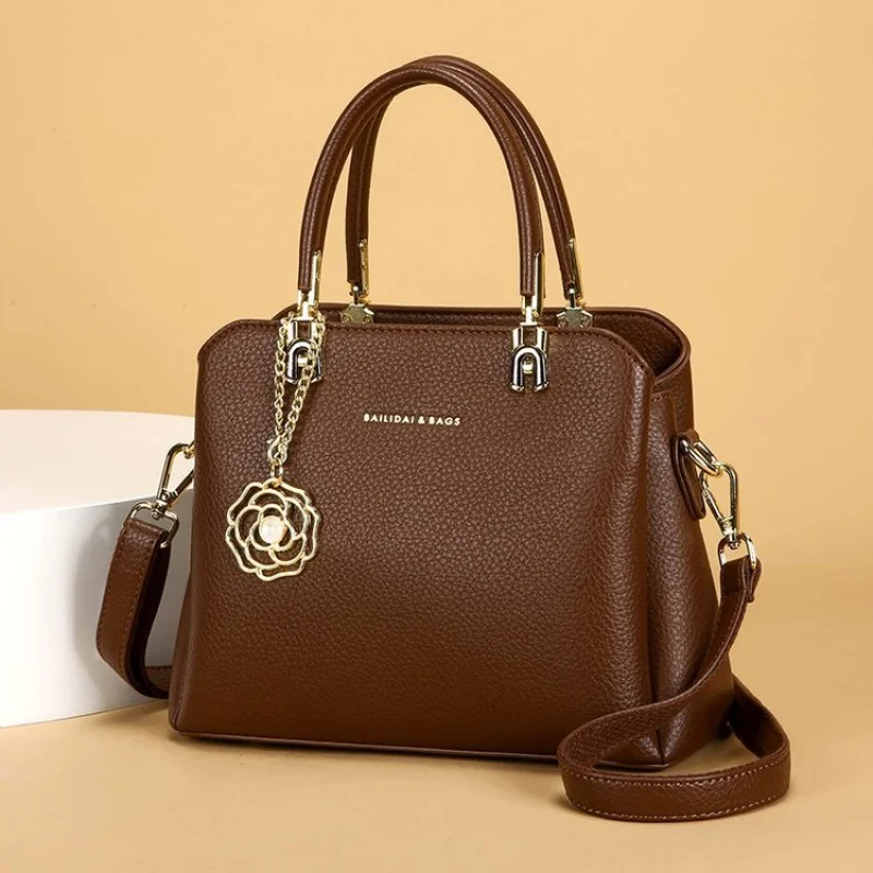 

Stylish Women Hand Bag Boasting Simple Vintage Style And Paris Classic Vibe Made Of Premium Leather With Zippered Compartment​
