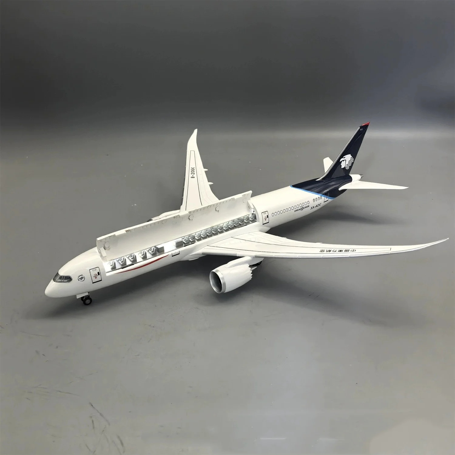 43cm B787-9 Aeromexico Resin 1/150 Scale Aircraft Openable Cabin Door Diecast Airplane Models With Landing Gear Souvenir Display