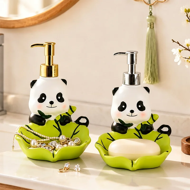 Jewelry Making Desk - Cartoon-Panda-Seifenspender, nachfüllbare Lotionspumpflasche mit Lotus-Schmuckablage aus