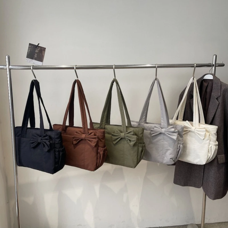 

2026 New Women's Shoulder Bag Fashion High Quality Women's Handbag Solid Color Versatile Large Capacity Women's Shopping Bag