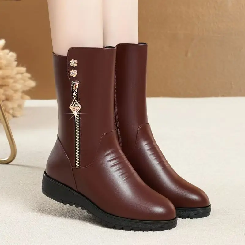 Women Autumn Winter New Flat Sole High Top Boots Soft Sole Round Toe Thicken Plush Keep Warm Middle aged Women Cotton Boots