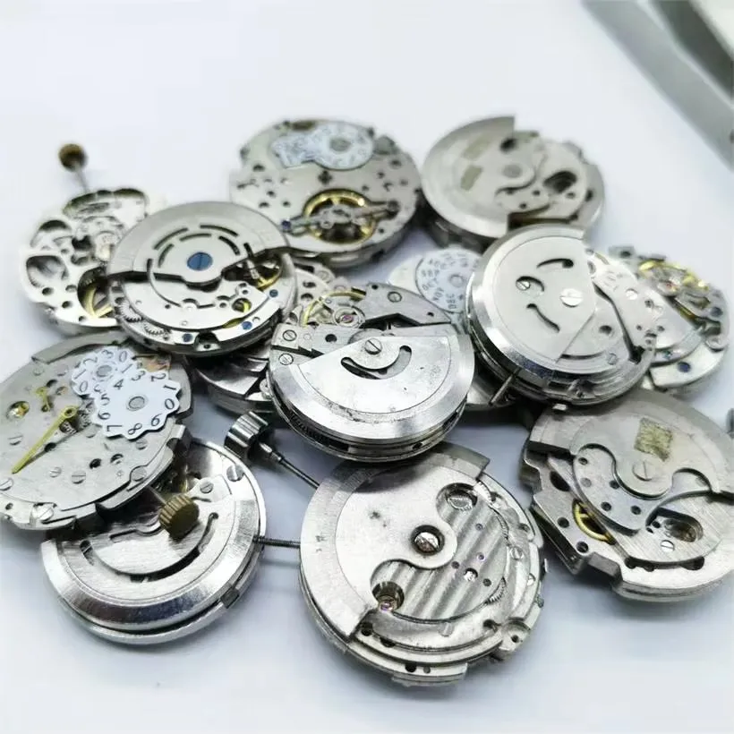 Non functional Bad Movement for Beginners Practice Disassembly Research Old Movement watch accessories Styles Randomly Shipped image 4