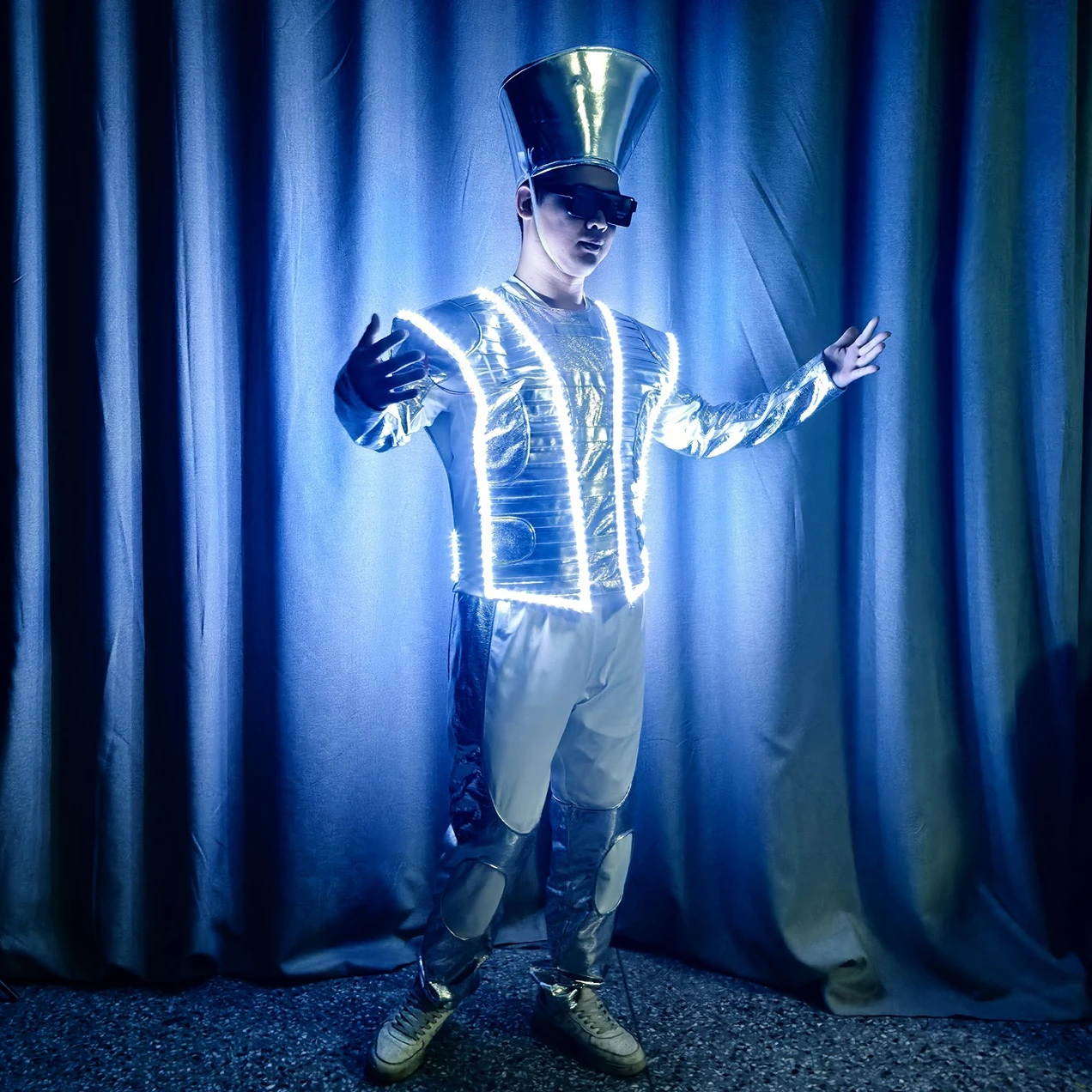 

Светодиодный костюм робота для мужчин: светящийся комбинезон с шапкой для ночных клубов, фестивалей, рейвов, сценических выступлений, панк-шоу, Хэллоуина, косплея