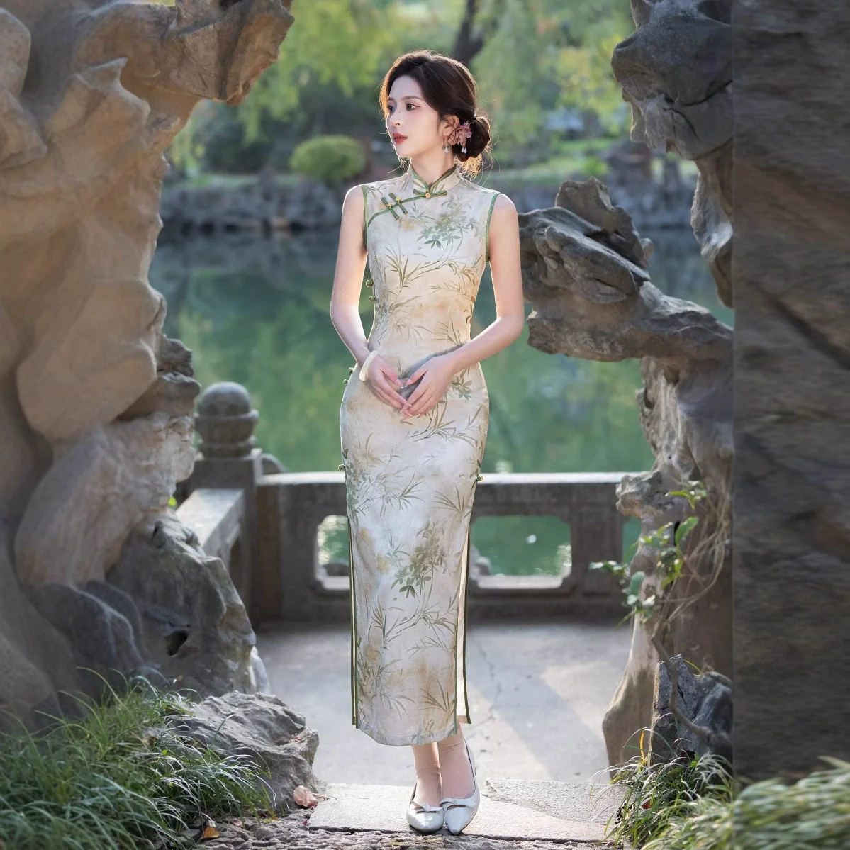 

Elegant Classic Female Qipao Traditional Chinese Long Cheongsam Summer Sleeveless Lady Dress Printed Vestidos Evening Party Gown