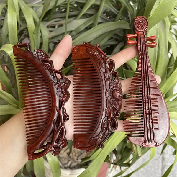 

Ancient fairy natural lobular red sandalwood carved wooden comb retro style merchandise gifts live broadcast to girlfriend China