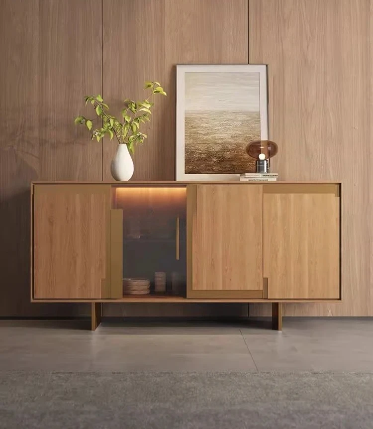 

Входной шкаф, средневековый скандинавский декор из массива дерева, вход у стены, боковой шкаф