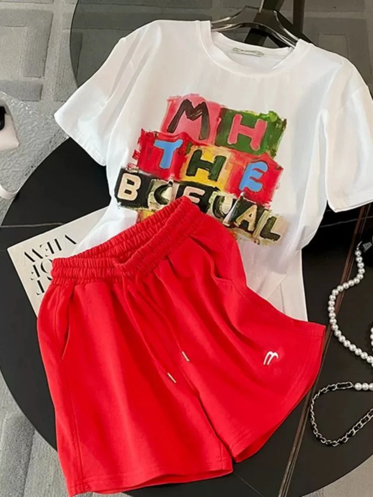 

Summer Casual Fashion Print Short Sleeve Women's Two-Piece Set Loose Fit Stylish Shorts Outfit Popular Internet Celebrity Style