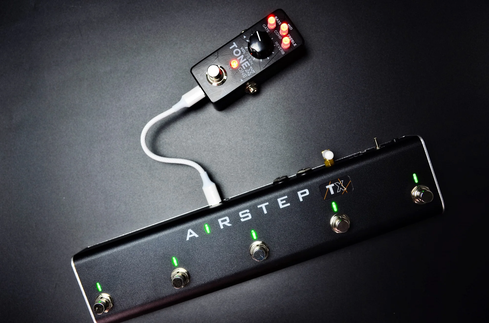 XSONIC AIRSTEP TX、TONEX ONE & PEDAL フットスイッチ、2つの