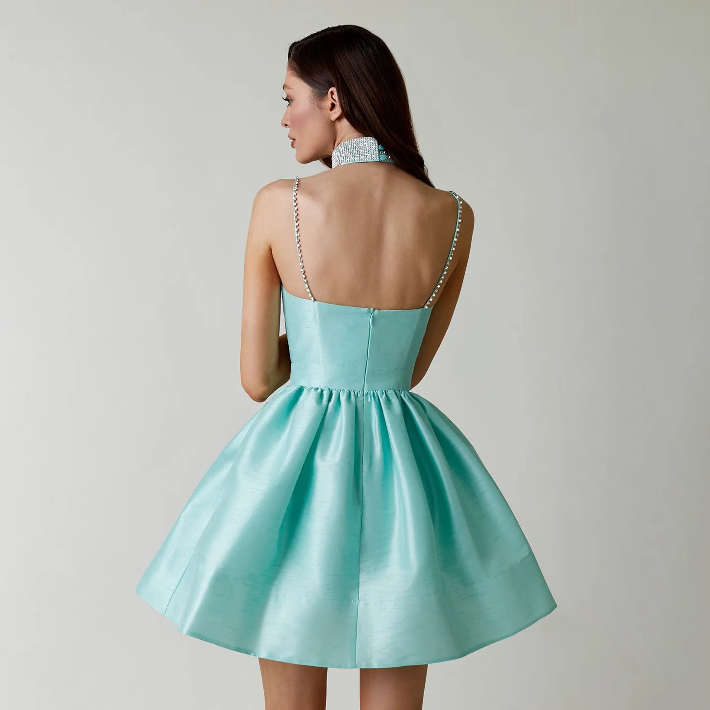 J661 Pink Blue White Short Party Dresses For Women Diamond Spaghetti Strap Low Cut Sexy Evening Dress Elegant Banquet Vestido