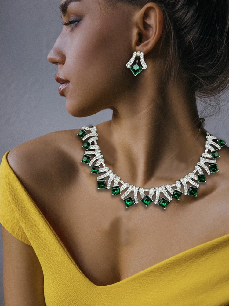 

Vintage Palace Style Necklace Sets Elegant Luxury Set Necklace Earrings Gift