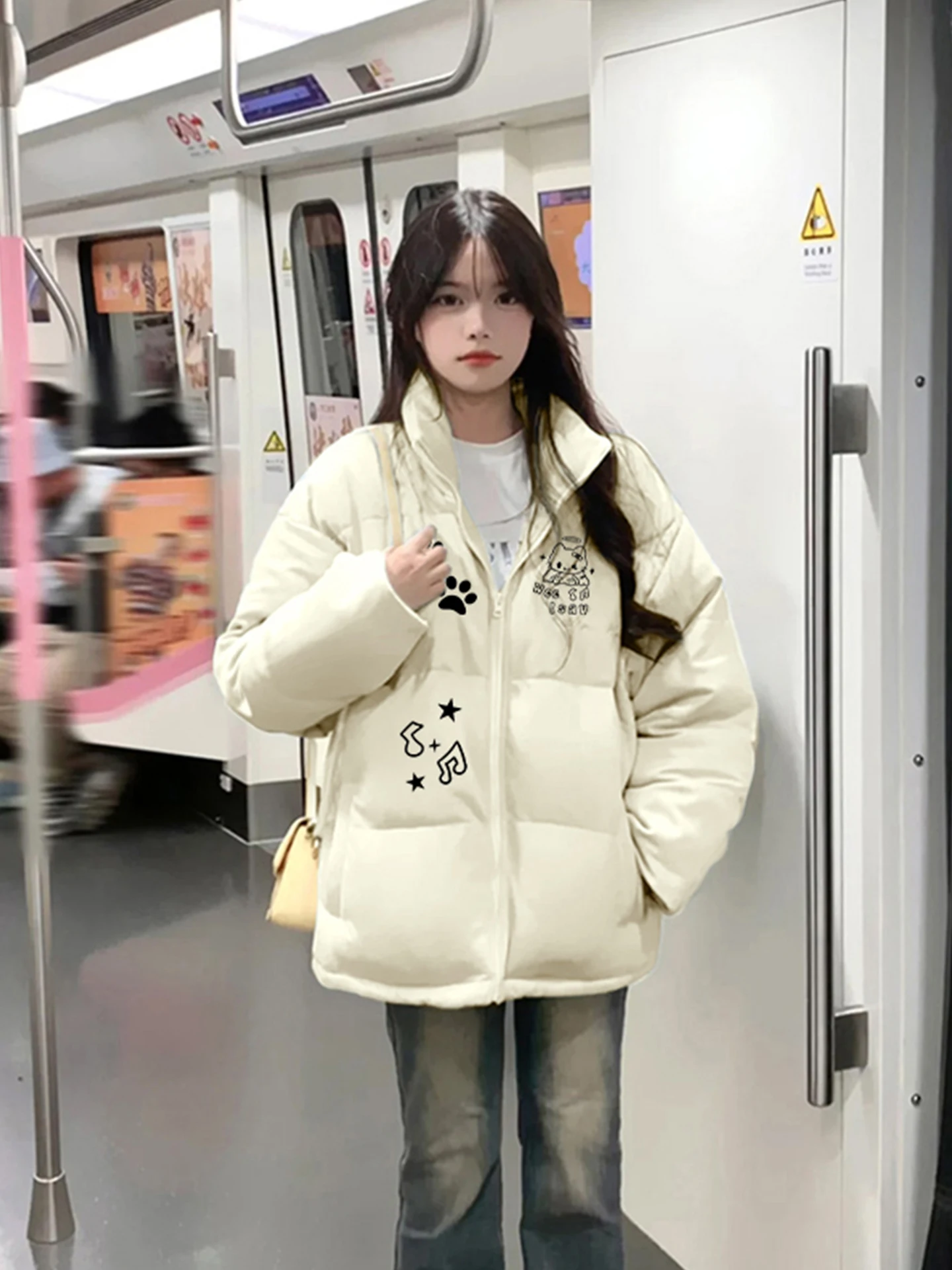 

Короткая женская парка свободного кроя в корейском стиле, утепленная, из смесового хлопка, с утяжкой на талии, однотонная, в уличном стиле