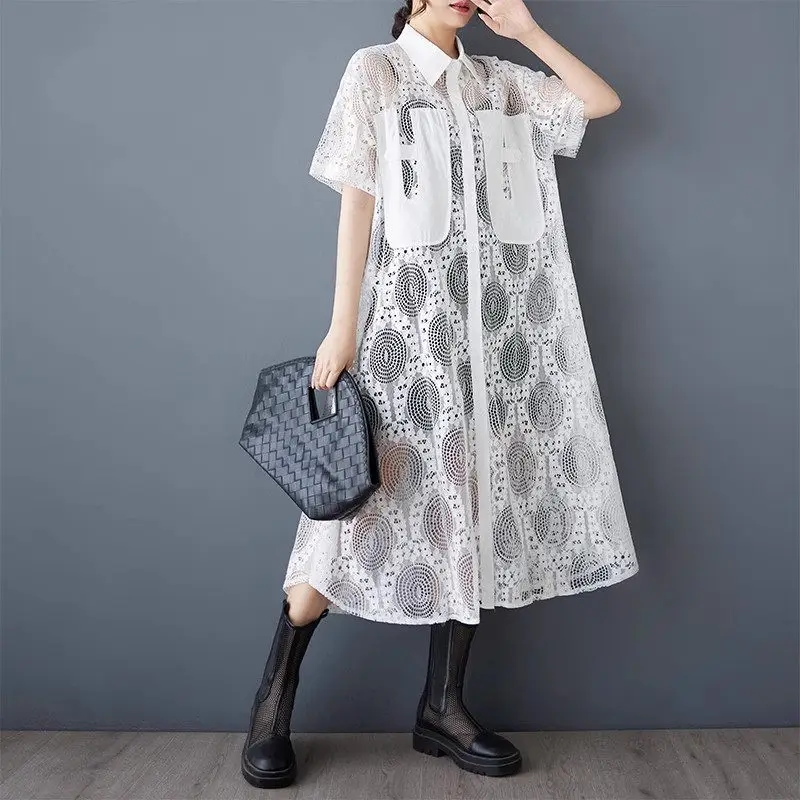 Modna sukienka 2024 Wiosna i jesień Nowy styl Luźne łączenie siatkowe Casualowa prosta sukienka koszulowa z krótkim rękawem dla kobiet A583