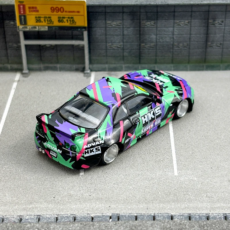 Diecast 1/64 Scale Nissan GTR R33 Super Car รุ่นโลหะผสม Nissan GTR R33 # 129 โมเดลรถแข่งคอลเลกชันตกแต่ง