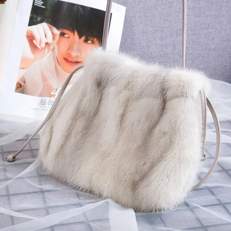 Fashion High-end New Women`s High-end Mink Fur Bag Literary High-end Casual Bucket Bag Leather Strap Mink Leather Shoulder Bag