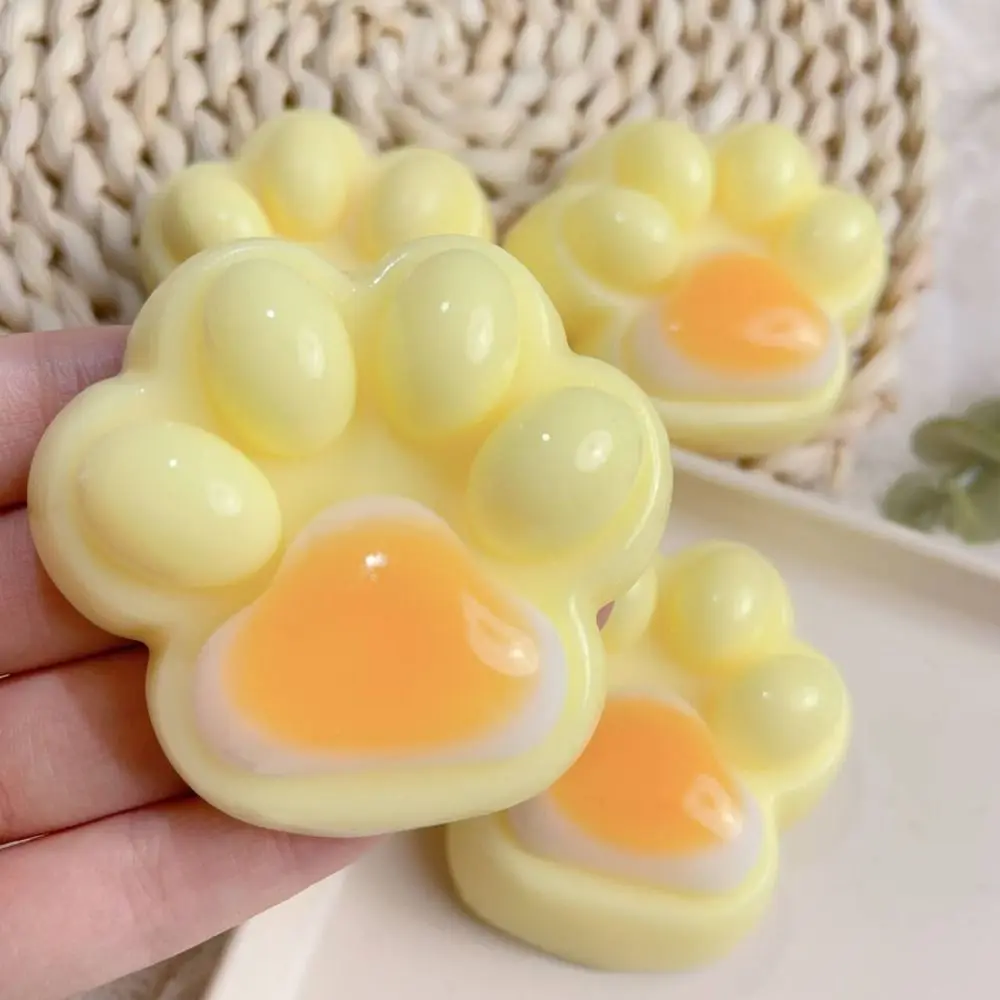 Üç renkli Gökkuşağı Mini Kedi Paw Sıkma Oyuncak Kedi Paw Duyusal Oyuncak Karikatür Fidget Oyuncak Haşlanmış Yumurta 3D Tutam Dekompresyon Oyuncak