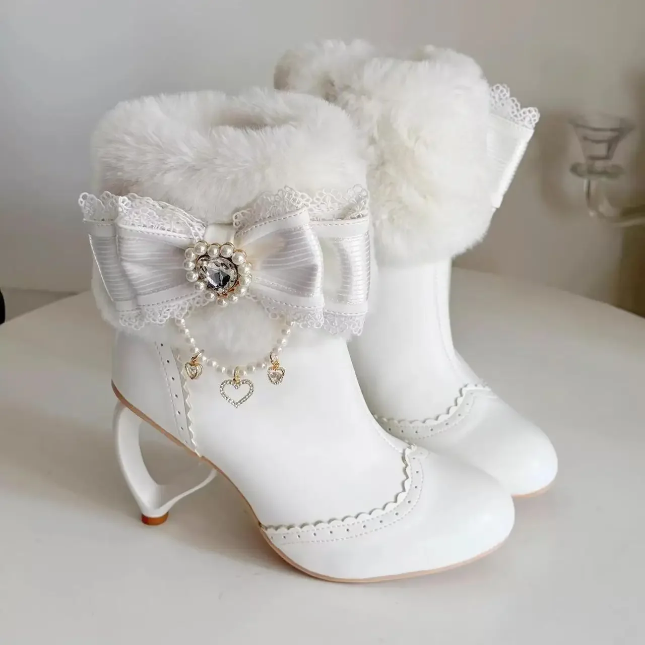 Japanese Lolita  Boots Sweet Cute Bow Heart-shaped with Pearl Jewelry Shoes Round Head  Warm Commuting Velvet Short Boots Winter