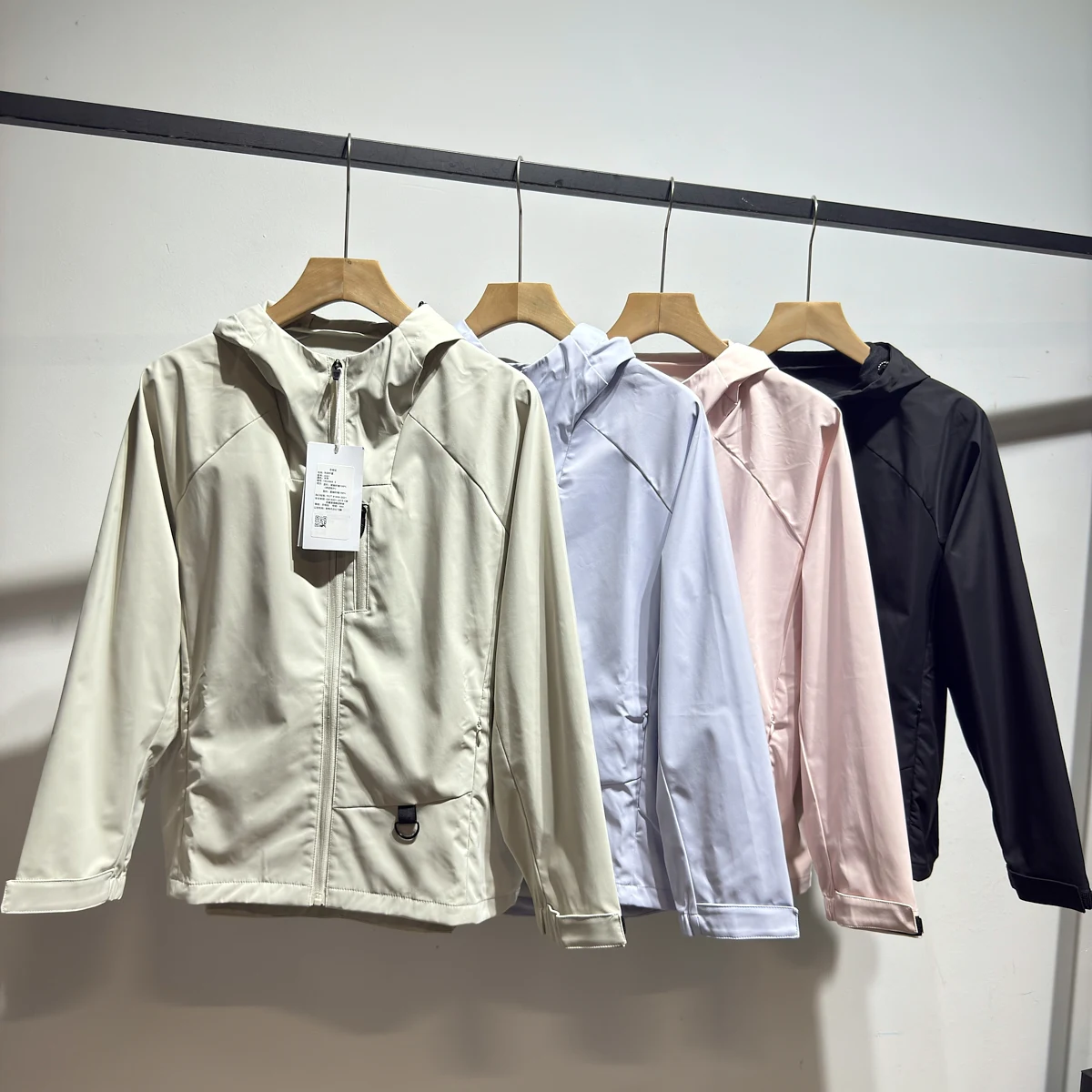 

Мужская утепленная куртка-софтшелл с капюшоном, ветрозащитная, водонепроницаемая, осенне-зимняя, повседневная, модная, из полиэстера, на молнии