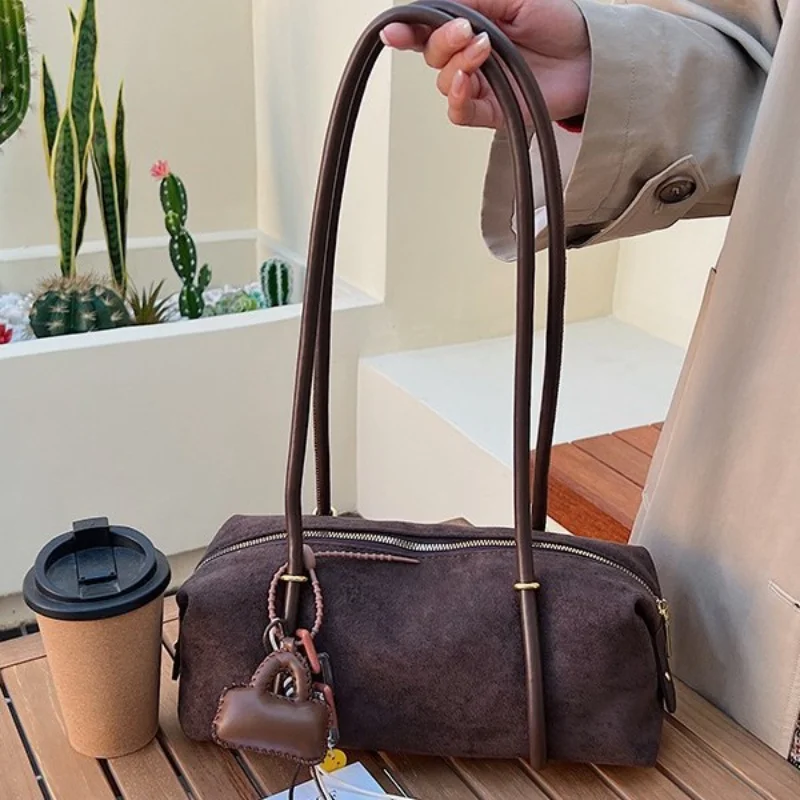 

Suede Boston Pillow Bag for Women 2025 Autumn and Winter New Fashion High-End Commuter Shoulder Crossbody Bag