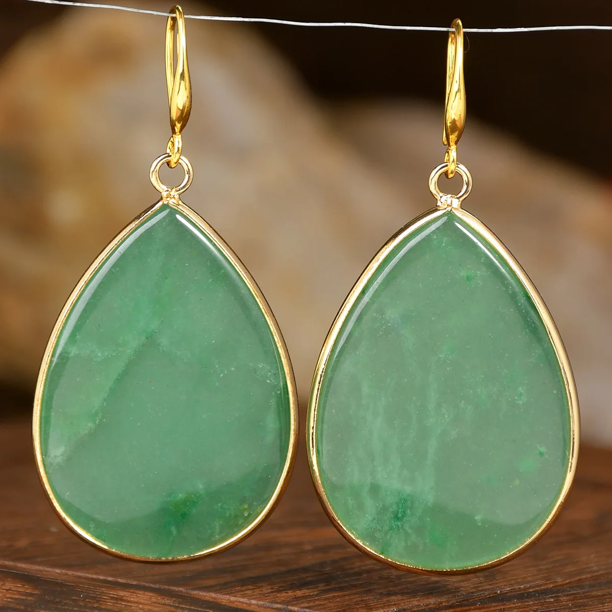

Water Drop Natural Stone Pendant Earrings For Women Luxury Elegant Crystal Agate Dangle Earrings festive Jewelry Gift
