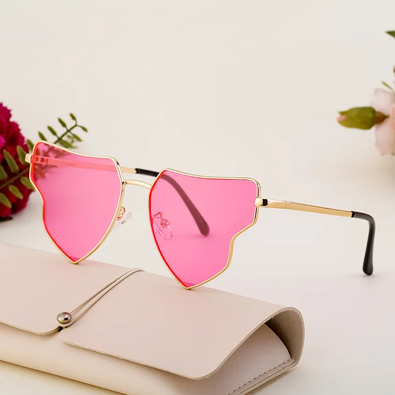 النظارات الشمسية الأمريكية الرجعية الحب إطار صغير الأزياء كبار مصمم على شكل نظارات شمسية حار الشارع النار نظارات شمسية مقاومة للشمس