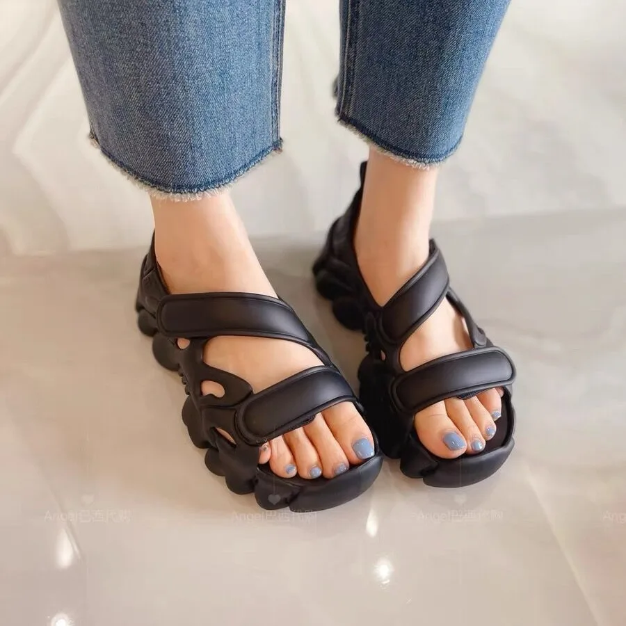 Women\'s Casual Shoes 2024 New Summer Jelly Sandals Ins Open Toe Hollow Roman Matsu Thick Sole Beach Shoes