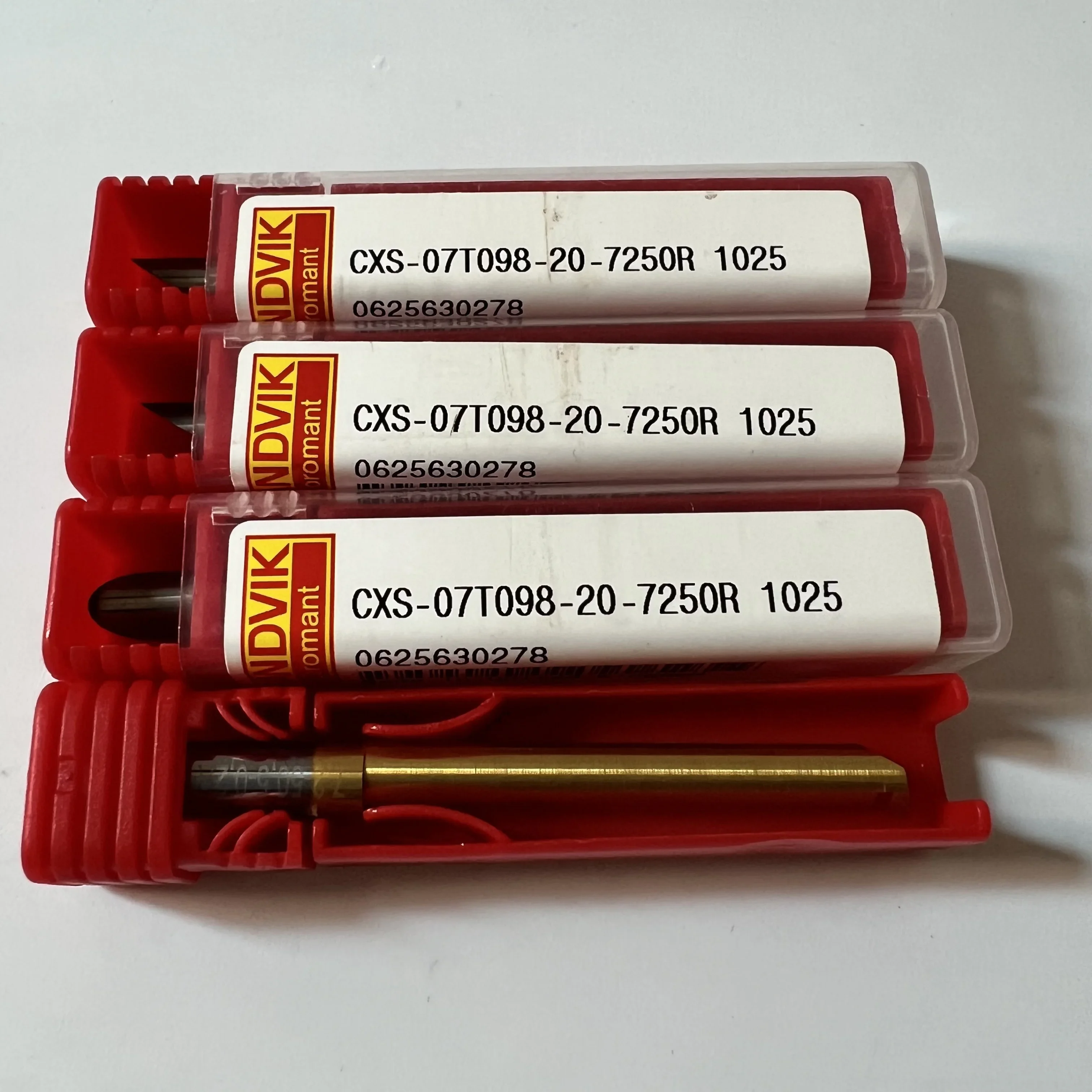 

CXS-07T098-20-7250R 1025 Original CNC cutting tools