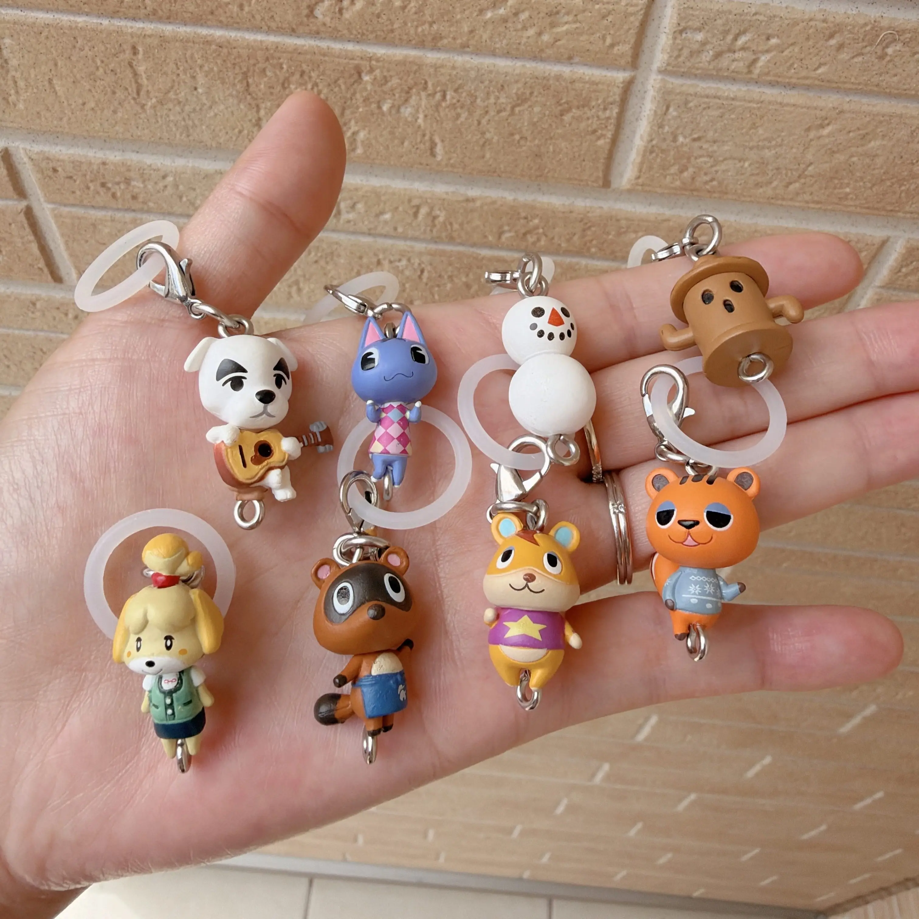TOMY Animal Crossing Figur-Schlüsselanhänger, niedlicher Cartoon-Anhänger zum Aufhängen, Dekoration für Tasche, Wasserflasche, Sammlerstück, Geschenk