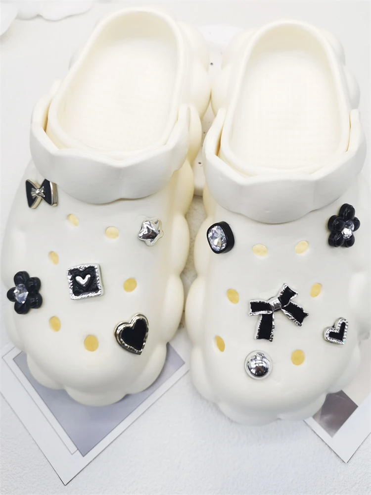 10PCS Shoe Charms ABS Decorations Accessories DIY Clog Buckle 2024 Popular Bow Design Rhinestones Floral Fit Lady Beach sandals