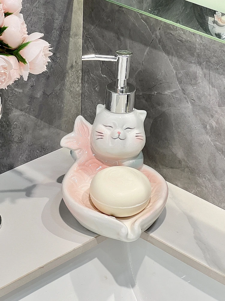 Cute Fun Lucky Cat lotion Bottle Soap Box Toilet Two in One Ceramic Shampoo Shower Gel Press Bottle bathroom accessories