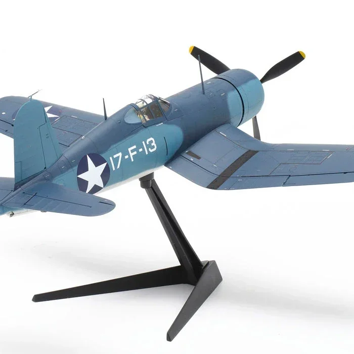 TAMIYA Aircraft Assembly Model Kit 60324 US F4U-1 Pirate Fighter 1/32 Scale