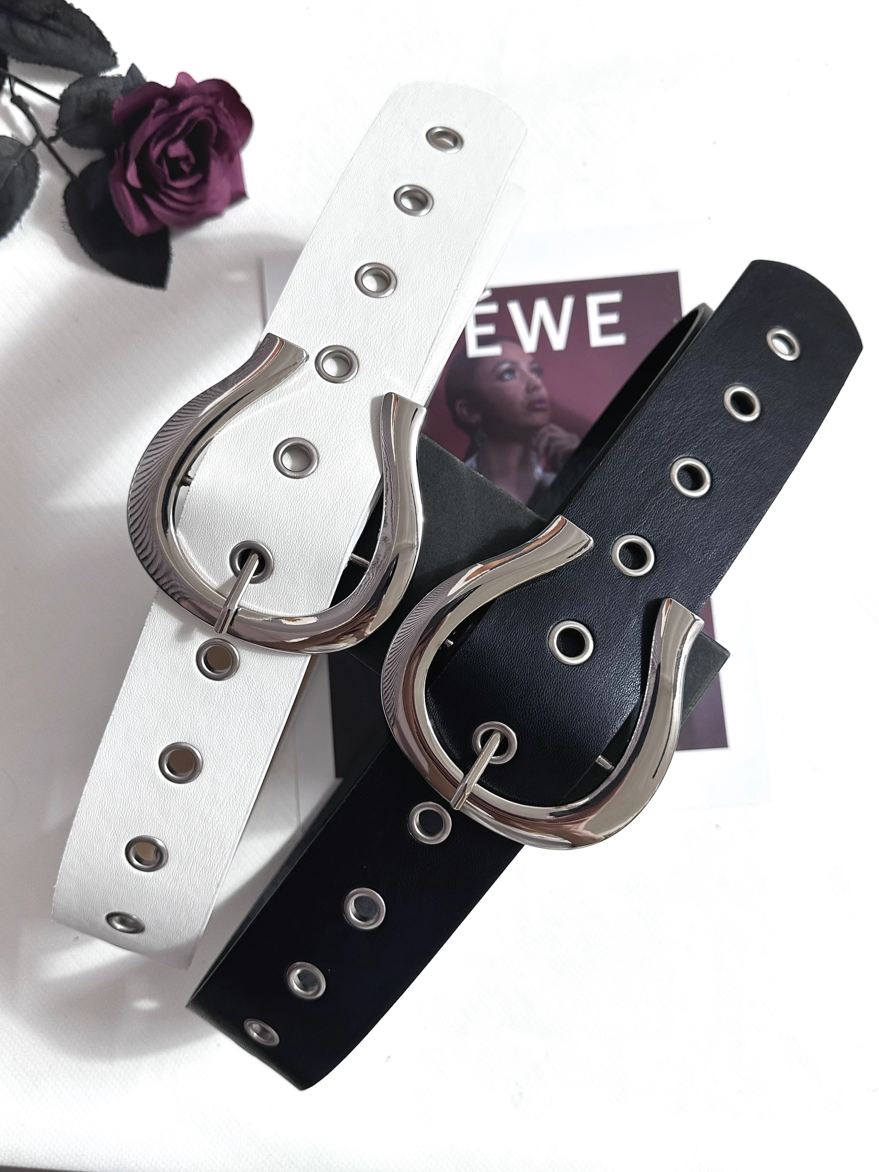 ผู้หญิง Vintage Hollow Out PU หนังรัดตัวหญิง Cummerbund Coat เข็มขัดชุด Decration เข็มขัดกว้าง J1464