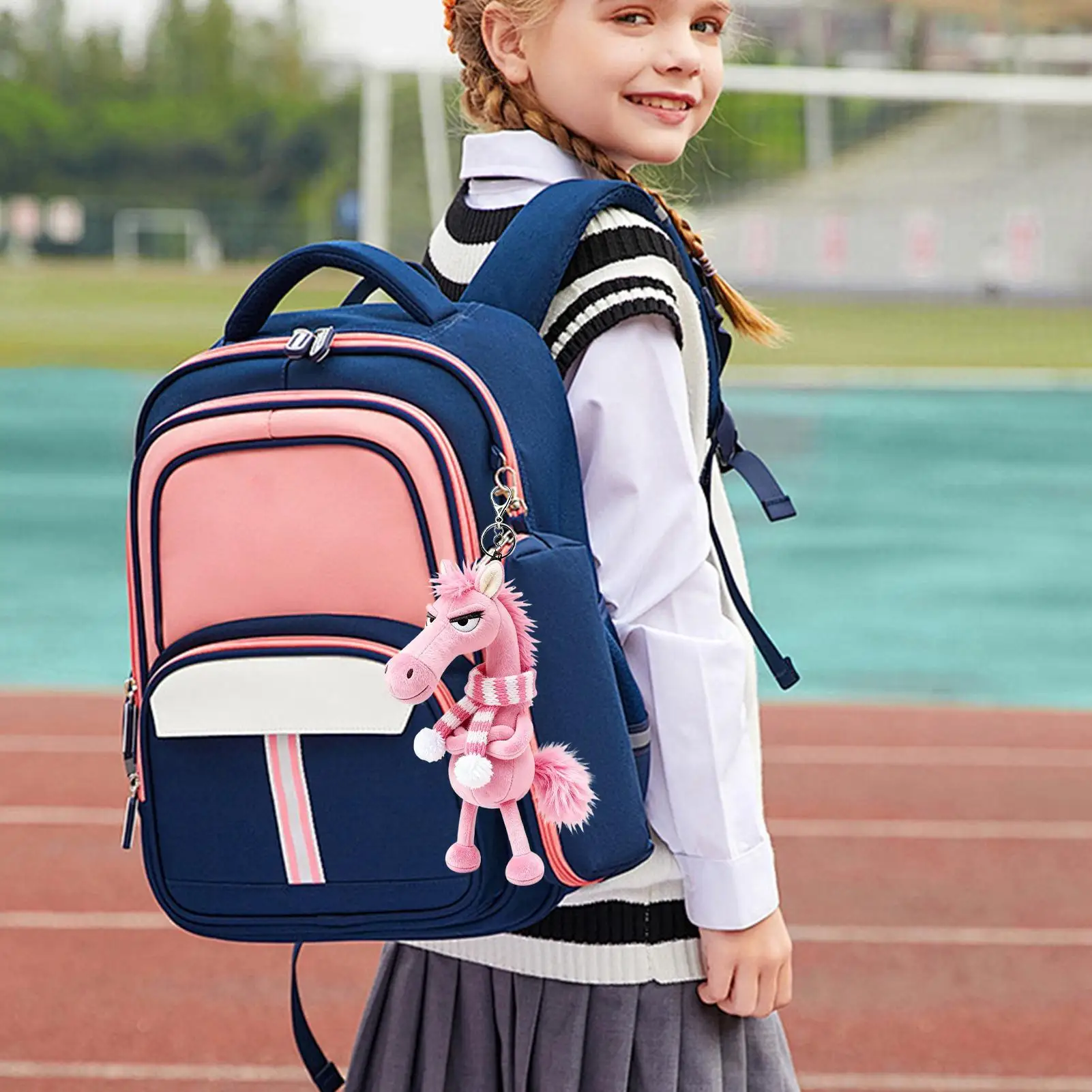 ตุ๊กตาม้าขนนุ่มน่ารักแบบใหม่ กระเป๋าเป้สะพายหลัง พวงกุญแจ ของเล่นห้อยกระเป๋า ตุ๊กตาแอคชั่นฟิกเกอร์ ของเล่นสร้างสรรค์สำหรับเด็ก