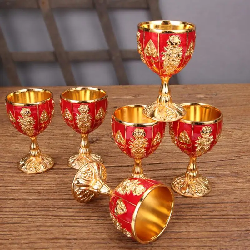 

Vintage Metal Embossed Wine Glasses Small Wine Goblet One Bite Cup European Style High Grade 30 ml Metal Glass Wine Glasses