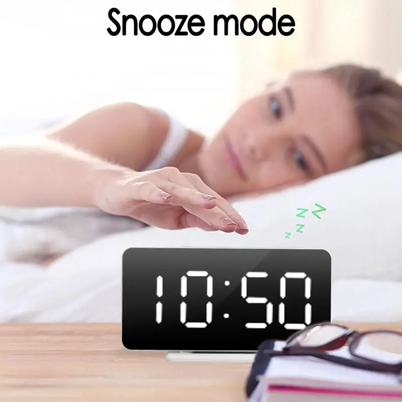 3.1-inch Car LED Multifunctional Mirror Clock Digital Alarm Snooze Display Time Night LCD Light Table Desktop USB 5v/No Battery