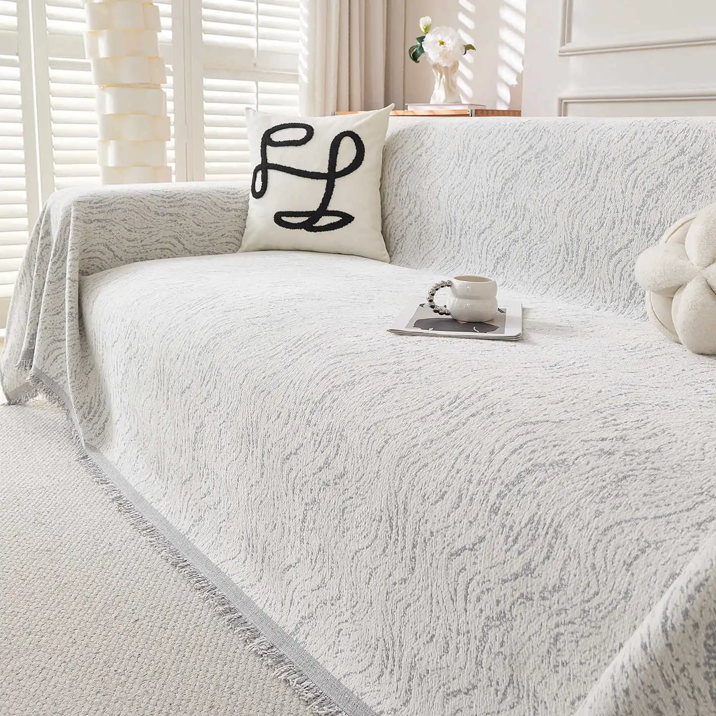

Chenille Sofa Cover Solid Color One Piece Universal Minimalist Couch Slipcover All Season